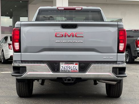 Used 2025 GMC Sierra 1500 SLE image 5