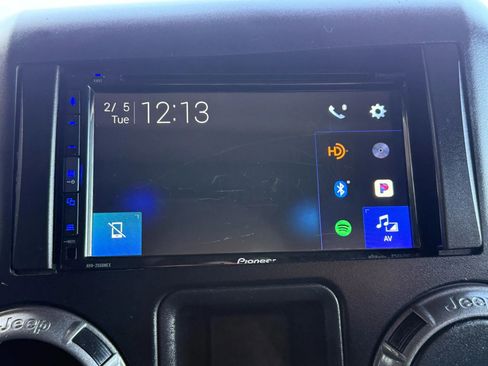 Used 2017 Jeep Wrangler Unlimited Sport image 28