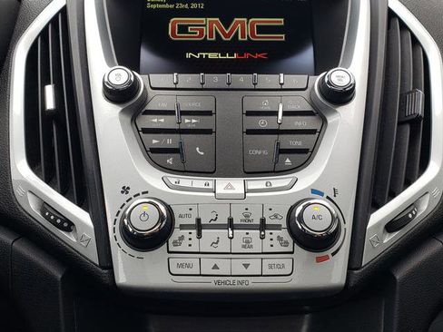 Used 2014 GMC Terrain SLE w/ Chrome Package AWD/4WD image 23