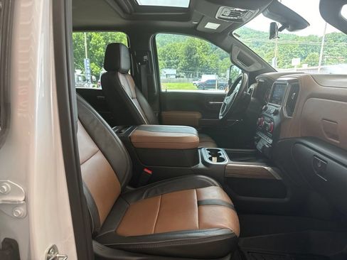 Used 2023 Chevrolet Silverado 2500 High Country w/ Z71 Off-Road Package AWD/4WD image 19
