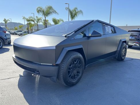 Used 2024 Tesla Cybertruck Cyberbeast AWD/4WD image 5