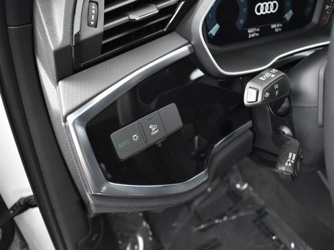 Used 2025 Audi Q3 2.0T Premium w/ Convenience Package AWD/4WD image 7