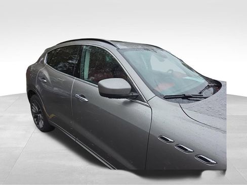 Used 2018 Maserati Levante S GranSport image 5