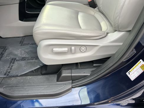 Used 2023 Honda Odyssey Touring image 14