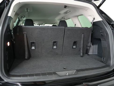 Used 2022 Subaru Ascent Limited image 35