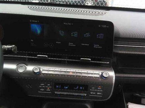 Used 2025 Hyundai Kona SEL AWD/4WD image 8