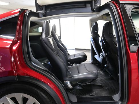 Used 2016 Tesla Model X 75D AWD/4WD image 41
