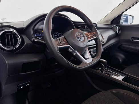 Used 2021 Nissan Kicks SV FWD image 22