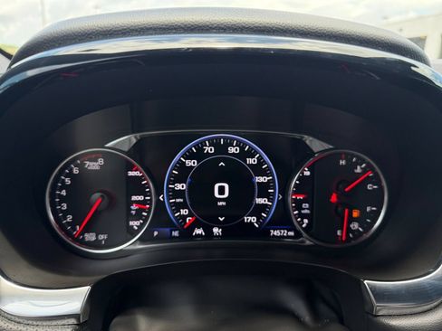 Used 2023 Chevrolet Traverse Premier FWD image 18