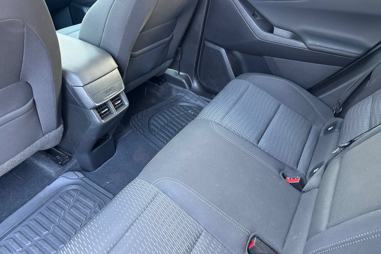 Used 2025 Chevrolet Equinox LT w/ Safety and Technology Package AWD/4WD image 13