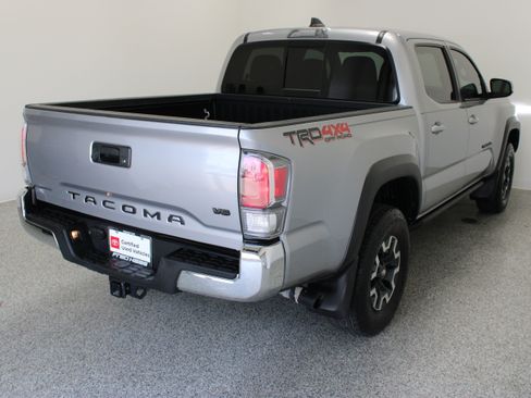 Used 2021 Toyota Tacoma TRD Off-Road AWD/4WD image 7