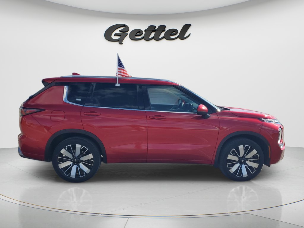 Used 2025 Mitsubishi Outlander SEL FWD image 4