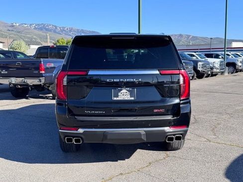 Used 2025 GMC Yukon Denali AWD/4WD image 6