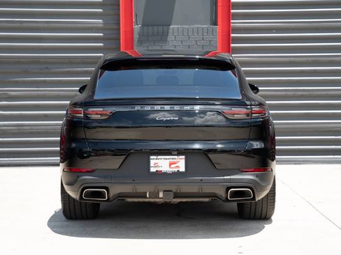 Used 2020 Porsche Cayenne AWD/4WD image 12