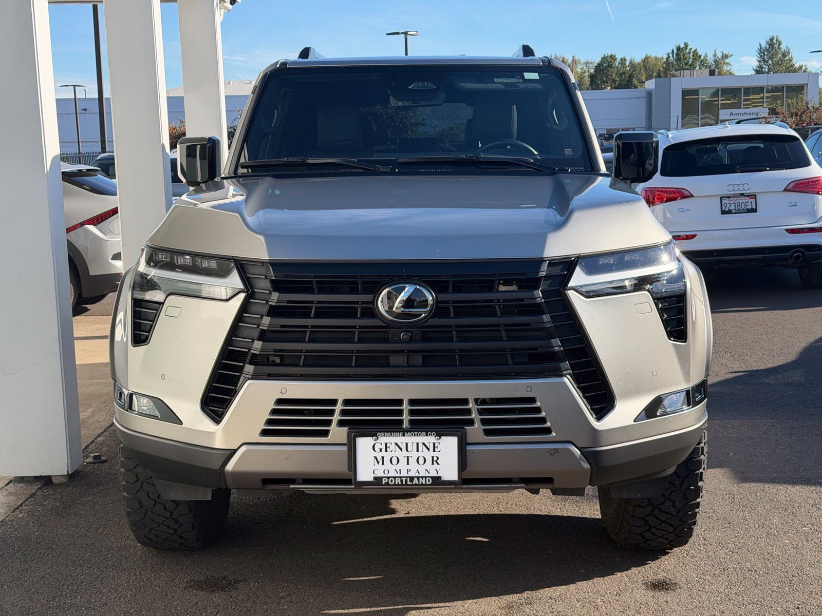 Used 2024 Lexus GX 550 AWD/4WD image 2