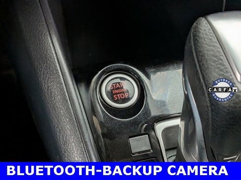 Used 2020 Nissan Versa SV w/ Trunk Package image 24