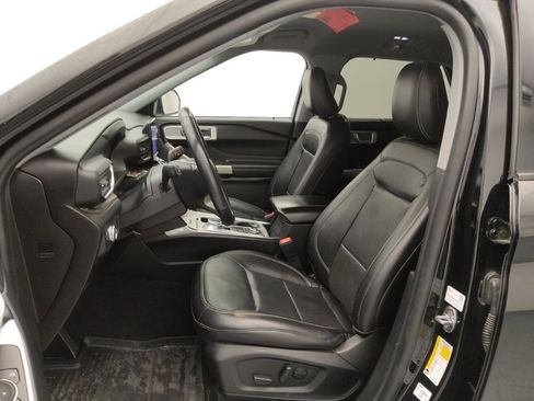 Used 2022 Ford Explorer Limited image 17