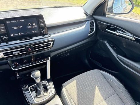 Used 2023 Kia Seltos S image 14