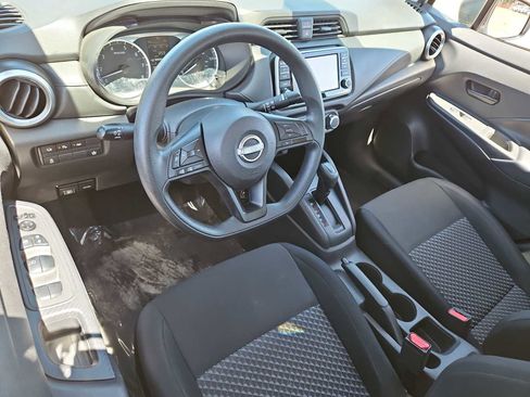Used 2024 Nissan Versa S FWD image 10