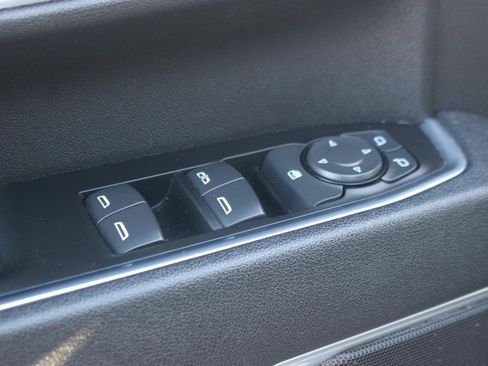 Used 2025 Chevrolet Silverado 2500 LT w/ Convenience Package image 17