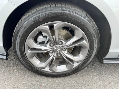 Used 2023 Honda Accord EX image 10