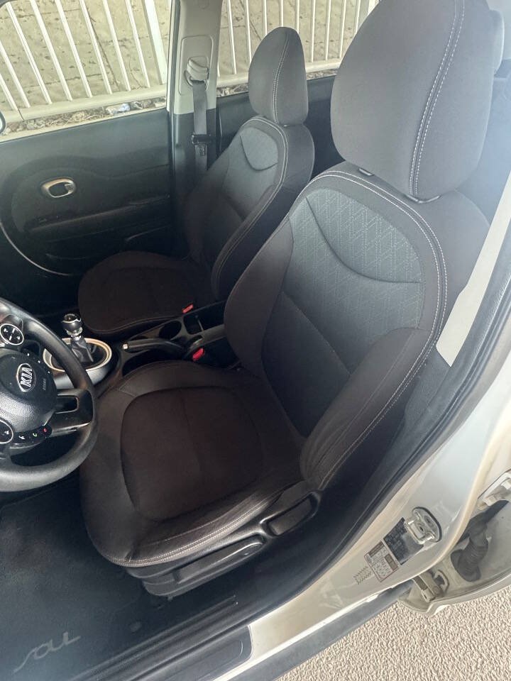 Used 2016 Kia Soul FWD image 20