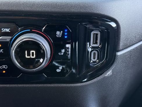 Used 2024 Chevrolet Silverado 1500 High Country w/ High Country Premium Package image 24