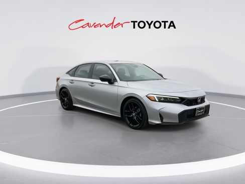 Used 2025 Honda Civic Sport image 2