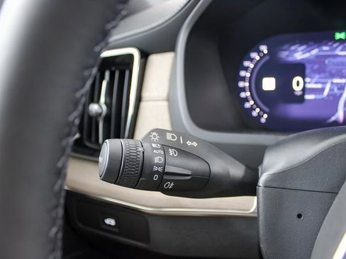 New 2026 Volvo XC90 B6 Core image 20