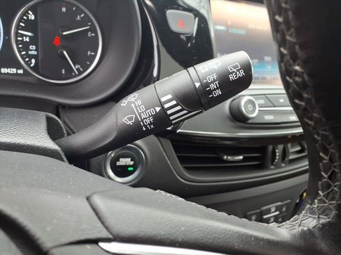 Used 2019 Buick Envision Premium image 23