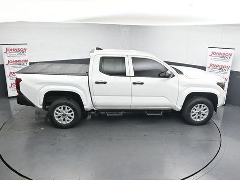 Used 2024 Toyota Tacoma SR AWD/4WD image 31
