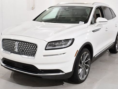 Used 2023 Lincoln Nautilus Reserve w/ Equipment Group 201A image 2