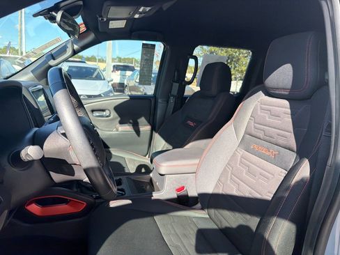 Certified 2022 Nissan Frontier Pro-X image 16