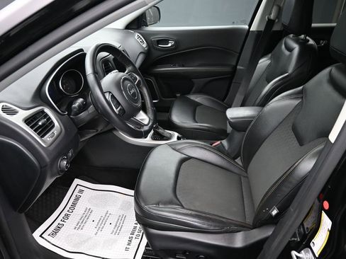 Used 2018 Jeep Compass Latitude w/ Popular Equipment Group image 11