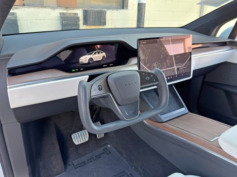 Used 2022 Tesla Model X AWD/4WD image 13
