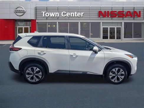 Certified 2023 Nissan Rogue SV FWD image 8