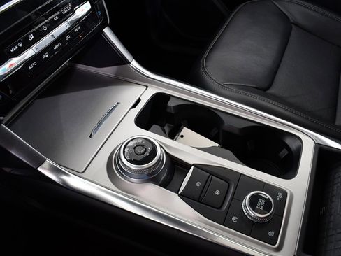 Used 2023 Ford Explorer Limited w/ Equipment Group 301A image 31