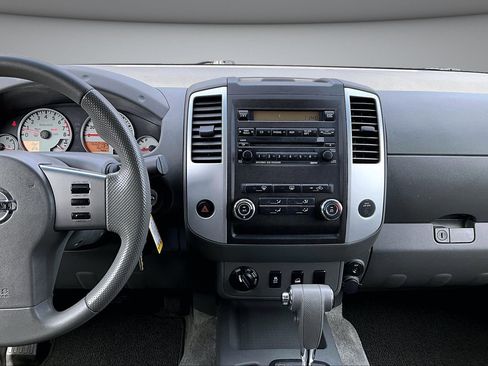 Used 2012 Nissan Frontier SV w/ Sport Appearance Pkg AWD/4WD image 10