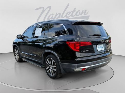 Used 2018 Honda Pilot Touring image 3