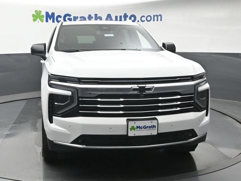 New 2026 Chevrolet Suburban LT w/ Comfort Package AWD/4WD image 6