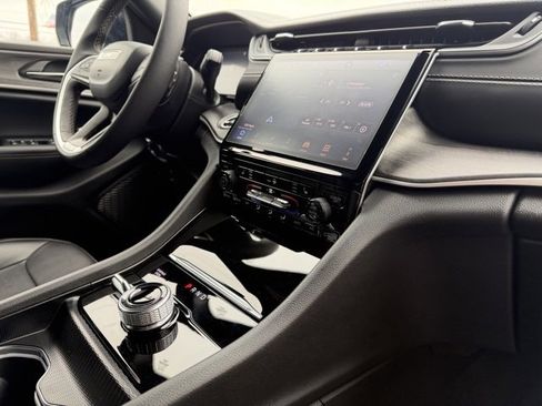 Used 2025 Jeep Grand Cherokee L Limited w/ Black Appearance Package image 23