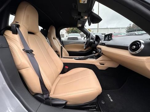 Used 2025 MAZDA MX-5 Miata Grand Touring RWD image 27