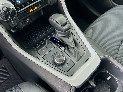 Certified 2025 Toyota RAV4 LE image 16