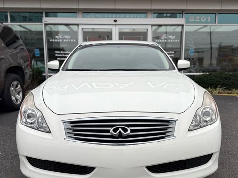 Used 2009 INFINITI G37 Journey w/ Premium Pkg image 2