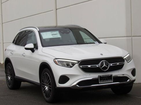New 2026 Mercedes-Benz GLC 300 4MATIC image 2
