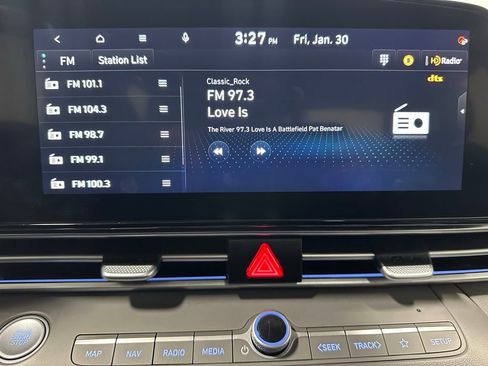 Used 2025 Hyundai Elantra SEL w/ Cargo Package image 29