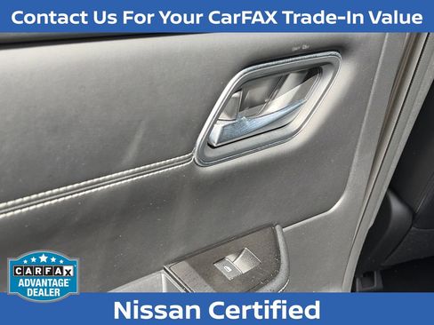 Used 2025 Nissan Rogue Platinum image 27