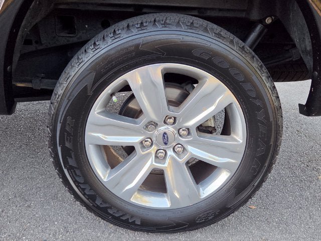 Used 2019 Ford F150 Platinum w/ Equipment Group 701A Luxury AWD/4WD image 23