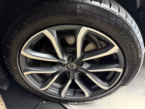 Used 2016 Volvo XC90 T6 Momentum w/ Momentum Plus Package image 16