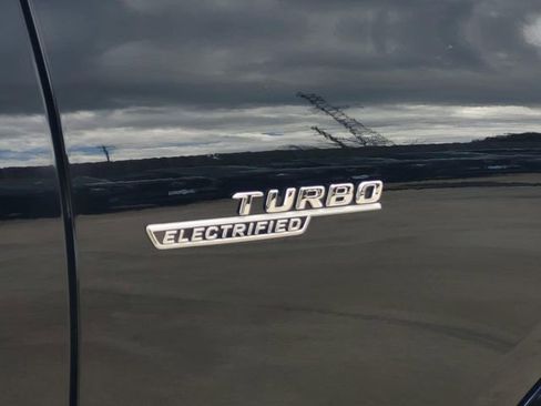 Used 2024 Mercedes-Benz GLC 43 AMG GLC 43 AMG image 7